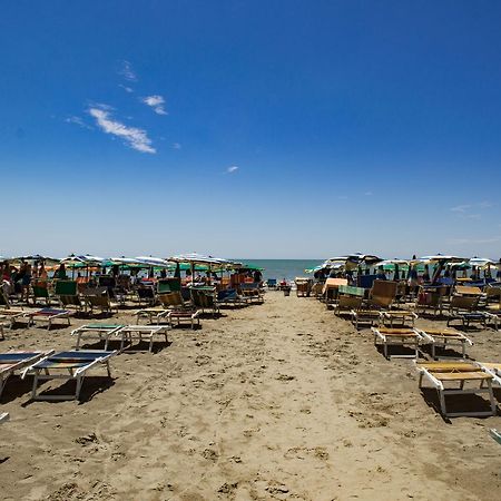 Hotel Riviera Дуррес Экстерьер фото