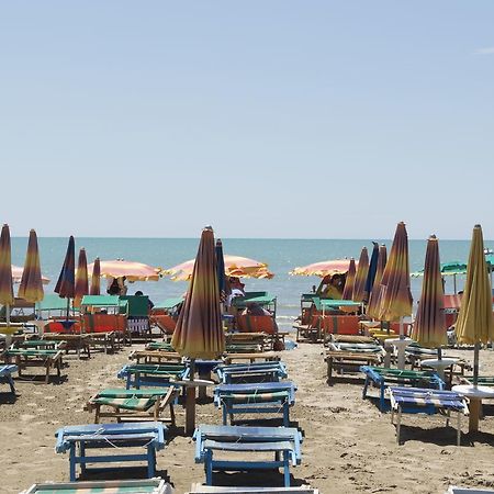 Hotel Riviera Дуррес Экстерьер фото