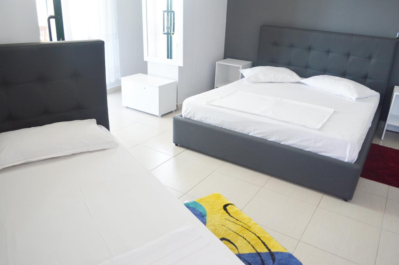 Hotel Riviera Дуррес Экстерьер фото