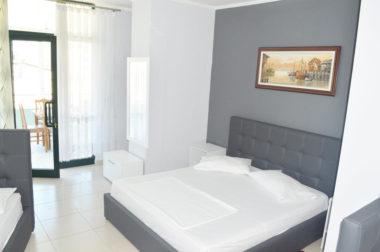 Hotel Riviera Дуррес Экстерьер фото