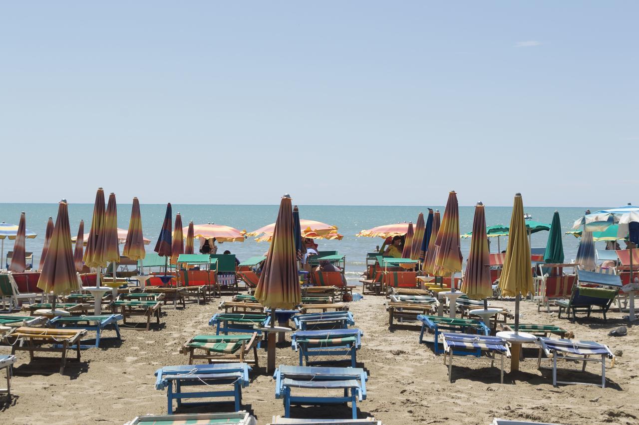 Hotel Riviera Дуррес Экстерьер фото